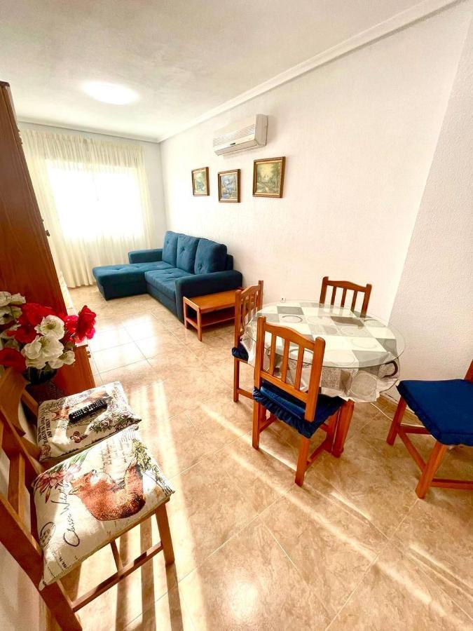 El Terremoto Apartment Torrevieja Bagian luar foto